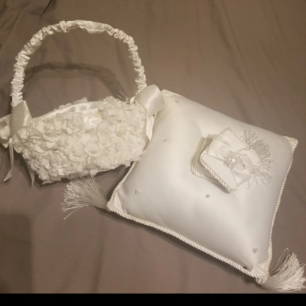 Wedding dress, used for a wedding - Picture 6 of 7